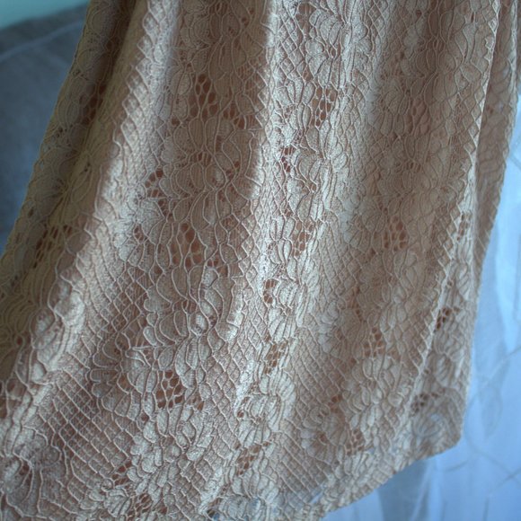 Cable & Gauge | Beige Sleeveless Blouse - Picture 7 of 9